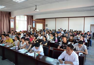 教师面试问题及解答：说课和课有什么区别