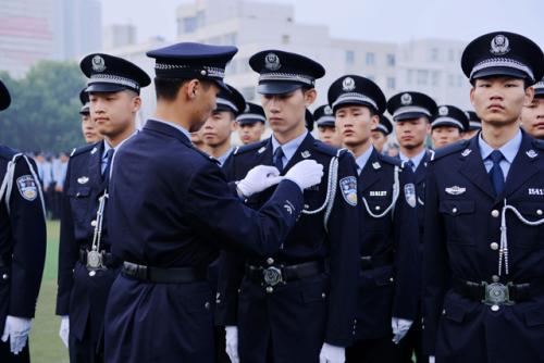 2018年3月8日国考公务员面试题（铁路公安）